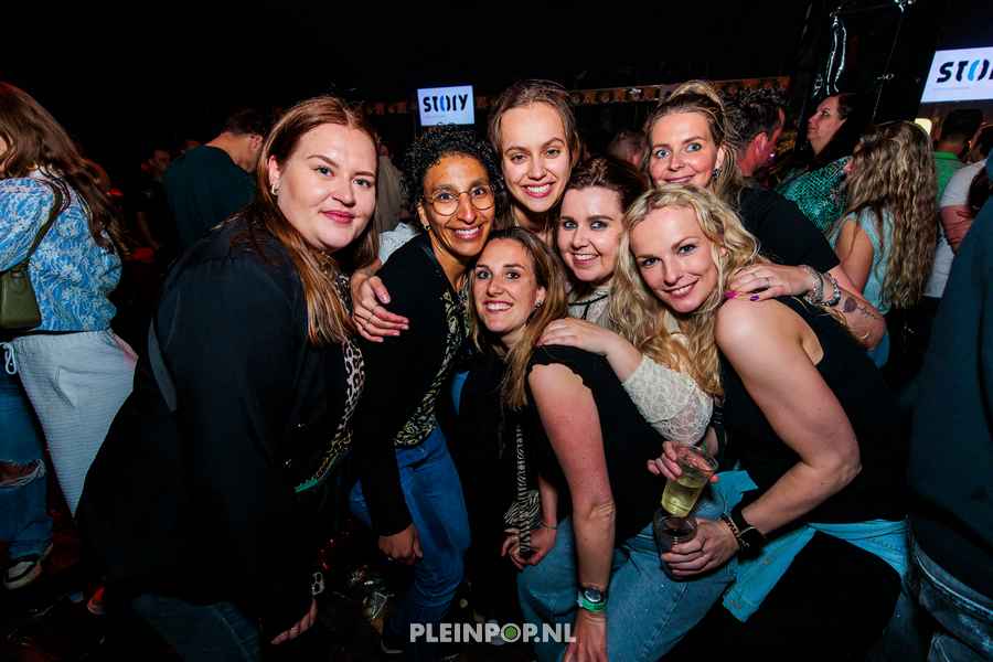 Publiek Bewerkt    (107)